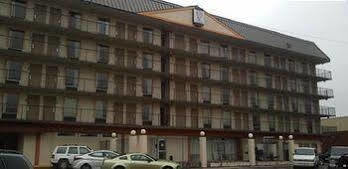 Studio 9 Inn & Suites Decatur Exterior photo